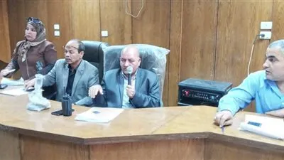 إحلال وتجديد خطوط المياه ببعض مناطق بمدينة سمالوط  