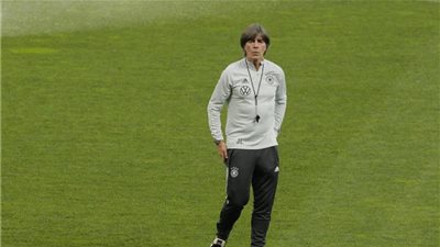 لوف يقرر إراحة نجوم البايرن أمام التشيك