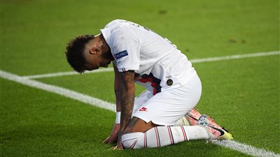  نيمار يحسم موقفه من التعاقد مع باريس سان جيرمان