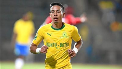   أخر تطورات مفاوضات الأهلي لضم سيرينو