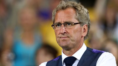 مدرب أيسلندا يتخذ قرارًا مفاجئًا