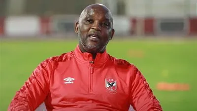 موسمياني يستبعد رباعي الأهلي من القيد خلال الموسم الجديد