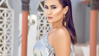 بإطلالة جذابة.. هند صبري تتألق فى أحدث جلسة تصويرية لها