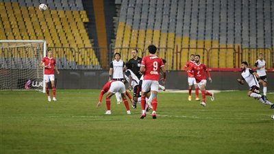 التعادل السلبي يحسم موقعة الشوط الأول بين الأهلي وطلائع الجيش في نهائي الكأس