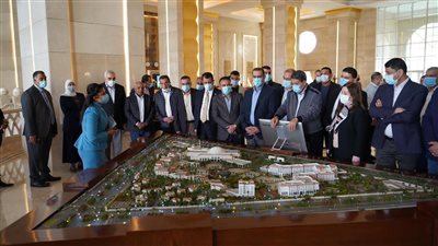 بالصور ..الوفد العراقي يتفقد العاصمة الإدارية الجديدة