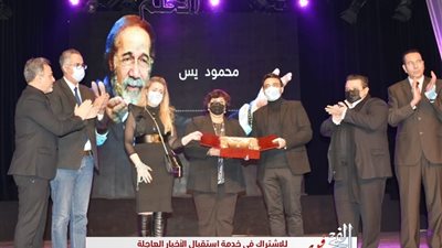 رانيا محمود ياسين: المسرح احتضن بدايات والدي.. وسعيدة بتكريمه في بيته