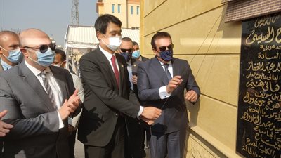 وزير التعليم العالي ومحافظ بنى سويف يفتتحان معامل بالجامعة التكنولوجية