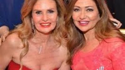 ليلى علوي تدعم يسرا عقب إصابتها بكورونا