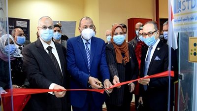افتتاح وحدة الميكروسكوب الإلكتروني بتكلفة 24 مليون جنيه بجامعة بني سويف
