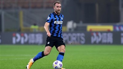 فالنسيا ينافس باريس سان جيرمان على نجم إنتر ميلان