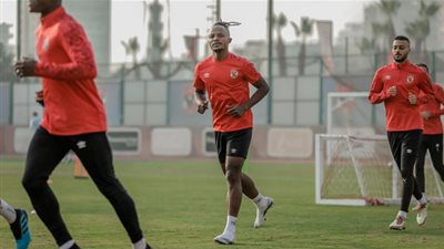 والتر بواليا ينتظم في تدريبات الأهلي