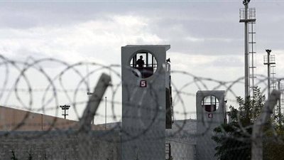 الاعتداء على المعتقلين بالضرب.. النظام التركي يواصل انتهاك حقوق الإنسان