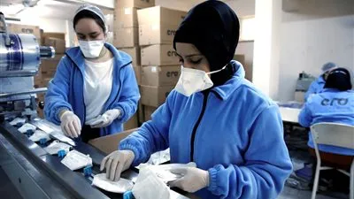 أسعار الكمامات والمطهرات الأبرز.. شائعتان نفتهما الحكومة