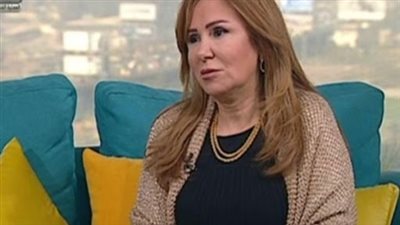 أخصائي تغذية علاجية تُحذر من خطورة شرب القهوة مع السجائر (فيديو)