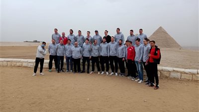 المنتخب السويسري يزور أهرامات الجيزة 