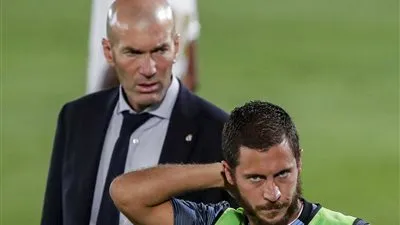 الكشف عن مستقبل زيدان مع ريال مدريد بعد الخروج المفاجئ من كأس إسبانيا