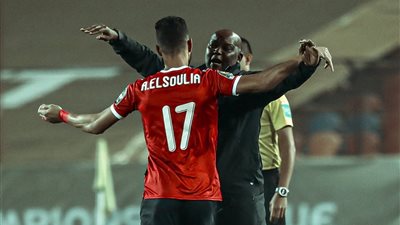 موسيماني يهاجم ثنائي الأهلي