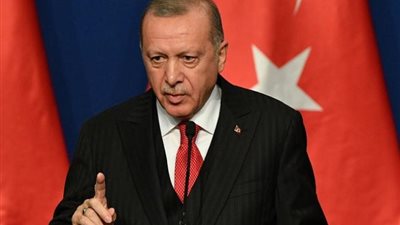 حكومة الديكتاتور أردوغان تطارد رجال الأعمال.. والمعارضة تكشف جرائمه