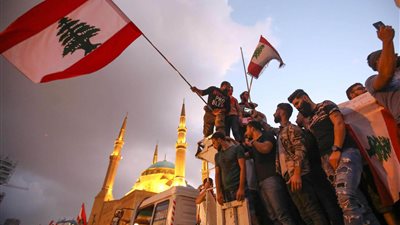 محلل سياسي: لبنان يتجه نحو مشاهد عارمة من الفوضى