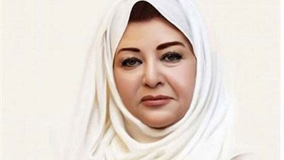 عفاف شعيب تقدم برنامجا على قناة 