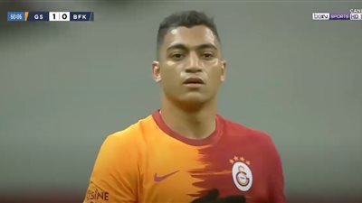 عاجل.. مصطفي محمد يسجل أولى أهدافه مع جالطة سراي