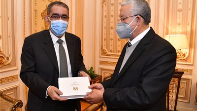 رئيس الهيئة العامة للاستعلامات يهنئ المستشار الدكتور حنفى جبالى