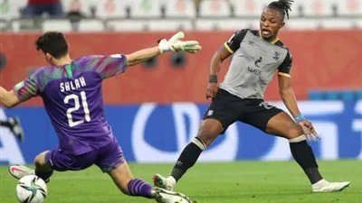 الحكم يُلغي هدف الأهلي الثاني أمام الدحيل بعد الرجوع لتقنية الفيديو