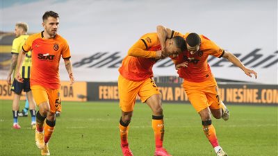 عاجل.. مصطفي محمد يسجل هدفًا عالميًا في شباك فنربخشة