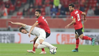 رضا عبد العال: العالم كان ينتظر خسارة الأهلي.. والشوط الأول مروحناش الاستاد