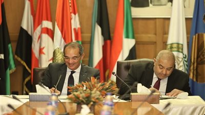 رئيس الدستورية العليا ووزير الاتصالات يوقعان بروتوكول تعاون لاستكمال ميكنة وتطوير منظومة العمل بالمحكمة 