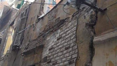 انهيار أجزاء من عقار بغرب الإسكندرية دون إصابات 