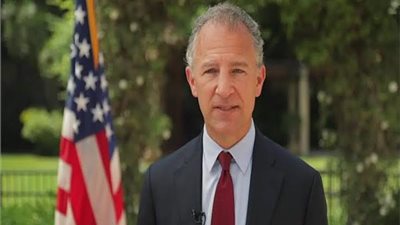 جونثن كوهين يشارك في معرض فنان أمريكي عاش وتأثر بالثقافة المصرية