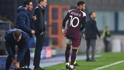 بوكيتينو يدافع عن نيمار 