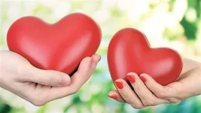 أجمل 10 رسائل قصيرة ومعبرة لعيد الحب 2021