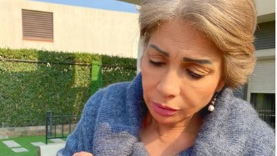 برفقة عصفورة.. أحدث ظهور لـ سوسن بدر عبر 