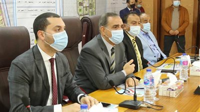 محافظ كفر الشيخ يناقش تنفيذ مشروعات الخطة الاستثمارية
