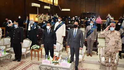 محافظ الفيوم يُكرم أسر الشهداء ومصابي العمليات الحربية (صور)