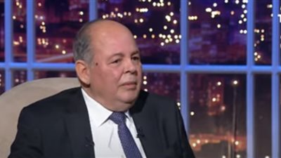 وزير الثقافة الأسبق: 