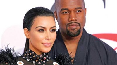 كيم كارداشيان تطلب الطلاق رسيما من كاني ويست
