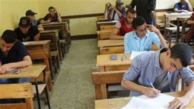 المواعيد وزمن الإجابة.. دليل طلاب الدبلومات لامتحانات الترم الأول 