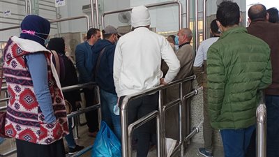 لإنقطاع الانترنت.. تكدس بمحطة دمنهور ومسئولي البحيرة يتجاهلون الأزمة