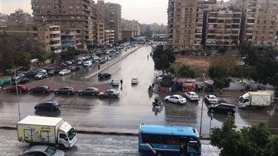 شاهد.. أمطار غزيرة بمدينة نصر (صور)