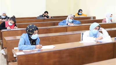 انطلاق امتحانات الفصل الدراسي الأول بجنوب الوادي وسط إجراءات احترازية مشددة