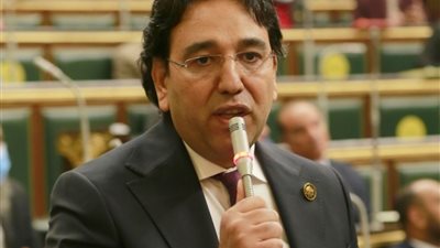 النائب أيمن محسب يتقدم بمذكرة برلمانية لوقف العمل بقانون الشهر العقارى وإعادة مناقشته