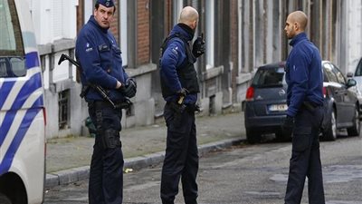 ملثمون يهاجمون مركزًا للشرطة في اليونان