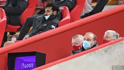 عاجل.. وكيل محمد صلاح يثير الجدل حول مستقبل الفرعون المصري مع ليفربول 