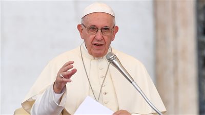البابا فرانسيس: التناقص المأساوي بأعداد مسيحيي الشرق الأوسط ضرر جسيم