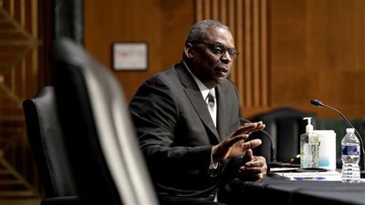 أمريكا تتوعد بعد  قصف قاعدة عين الأسد بالعراق