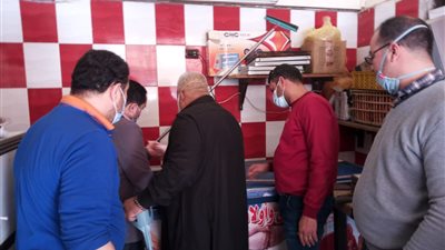 تحرير 15 محضرًا في حملة تموينية مكبرة ببني سويف (صور) 