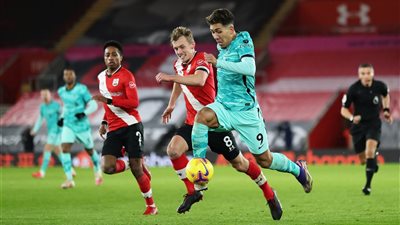 تعليق مثير من جيرارد على شائعات تدريبه لليفربول